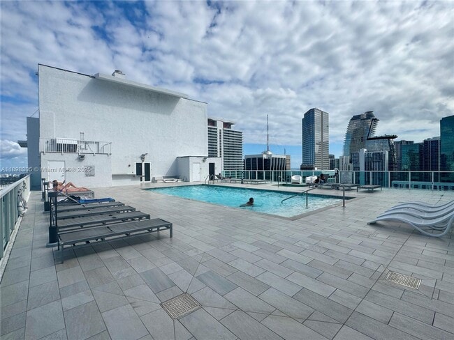 Building Photo - 133 NE 2nd Ave