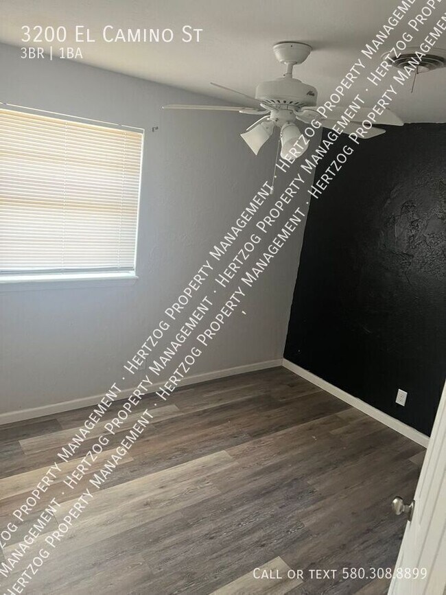 Building Photo - 3200 El Camino St