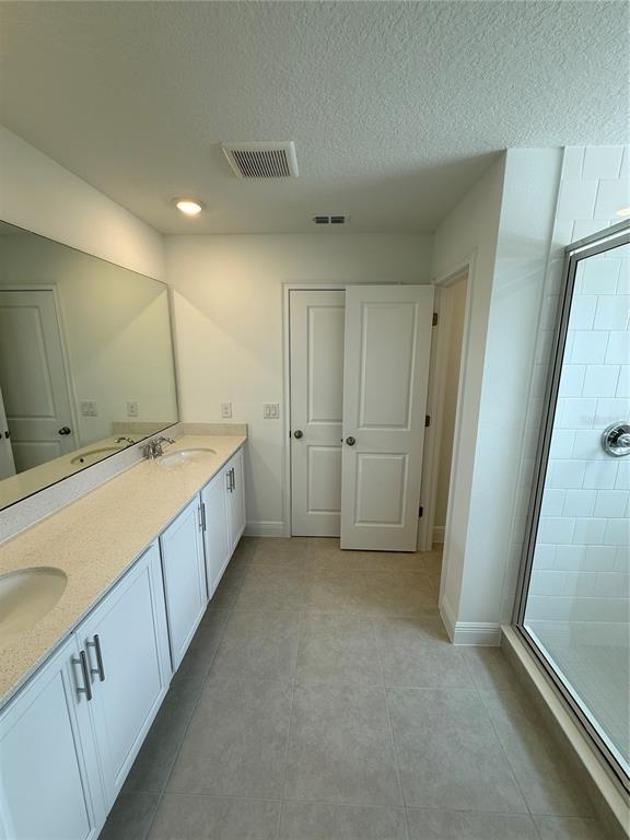 Building Photo - 2313 Broadbrook Dr