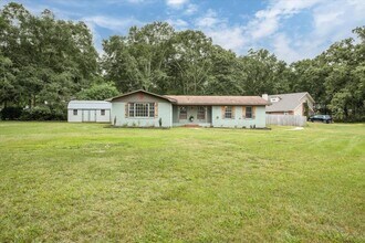 Building Photo - 106 Wind Creek Ln