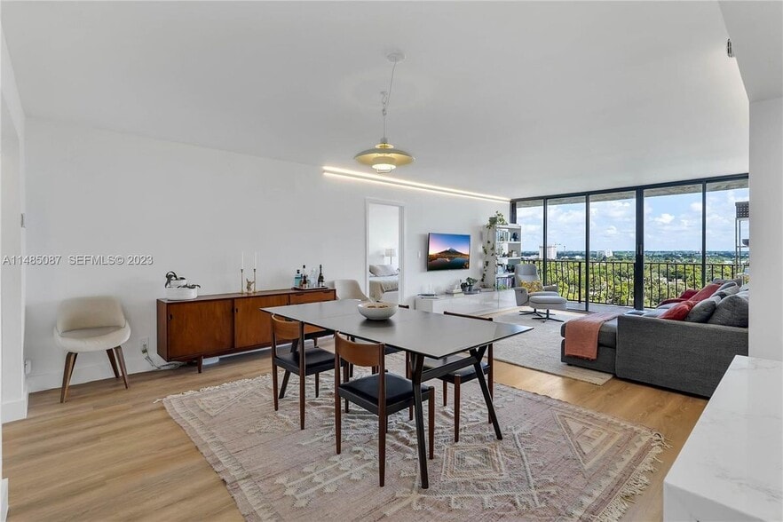 Building Photo - 780 NE 69th St