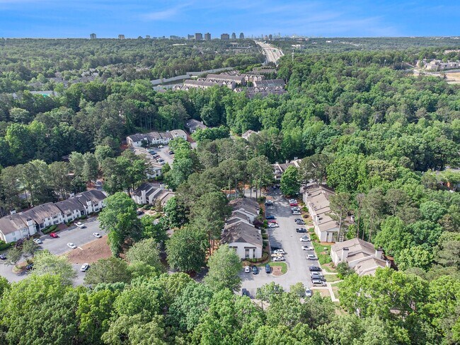 Building Photo - Sunlit 2BD/2BA with Fireplace in Peaceful ...