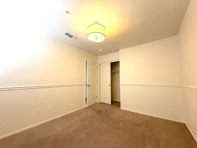 Building Photo - PRICE REDUCED – Fresh Updates in Prime Scottsdale Location!