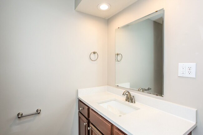 Building Photo - 7419 Cherryhill Dr