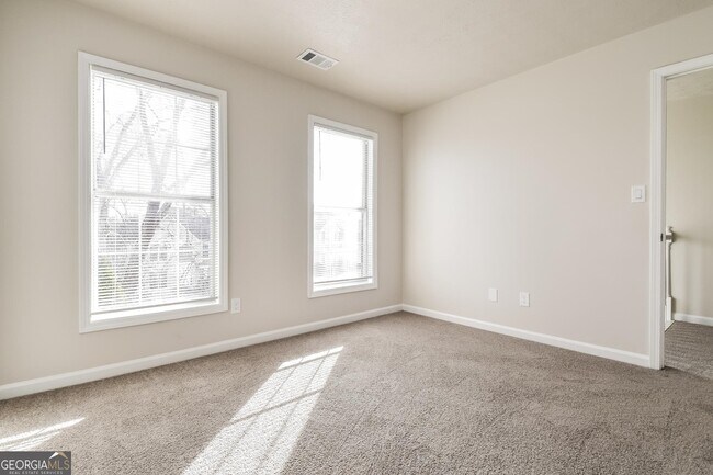 Building Photo - 742 Riverlanding Dr