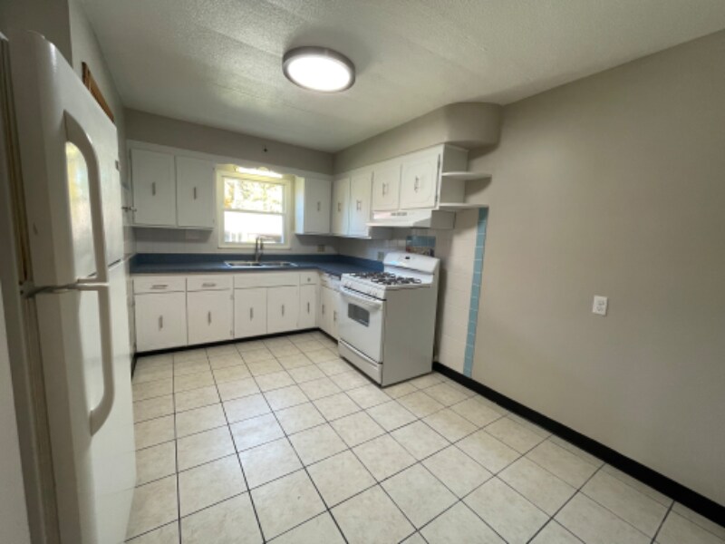 Building Photo - 5869 W 54th St