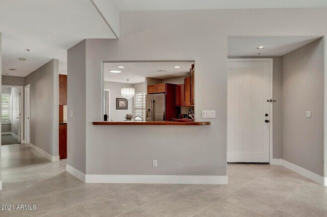 Building Photo - 7773 E Stallion Rd