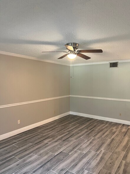 Building Photo - 14810 Par Club Cir