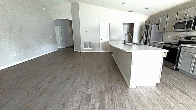 Building Photo - 188 Foxtail Loop