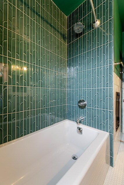 Building Photo - 2124 Maryland Ave