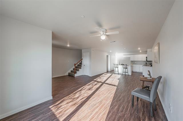 Building Photo - 6215 Roby Dr