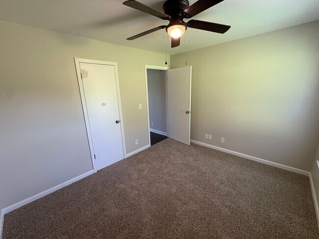 Building Photo - Quaint Ranch style home in Clarksville