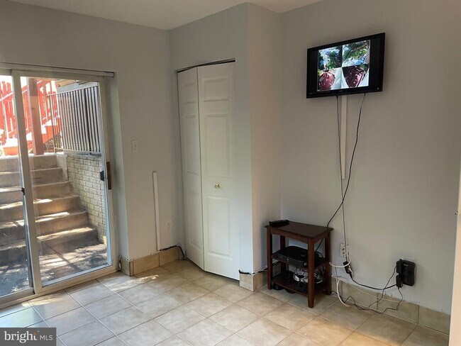 Building Photo - 3996 Royal Lytham Dr