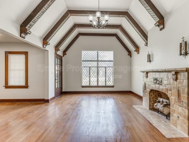Building Photo - 2527 NW 16th St