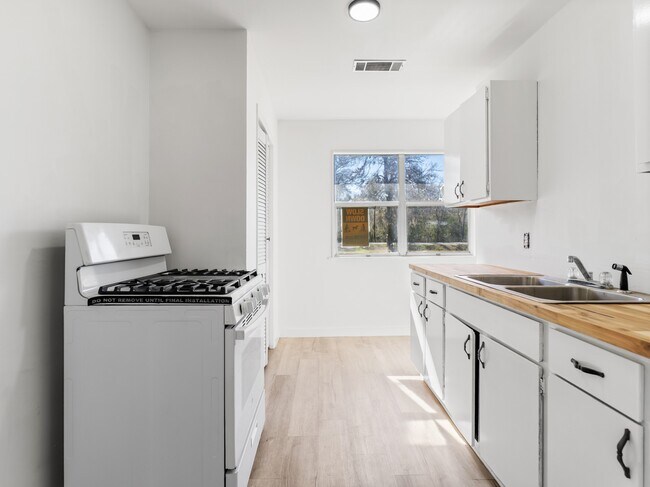 Building Photo - 5519 Kincer Rd