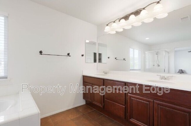 Building Photo - 23536 Silverwood St