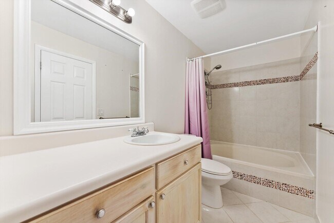 Building Photo - 4807 Via Palm Lakes Via