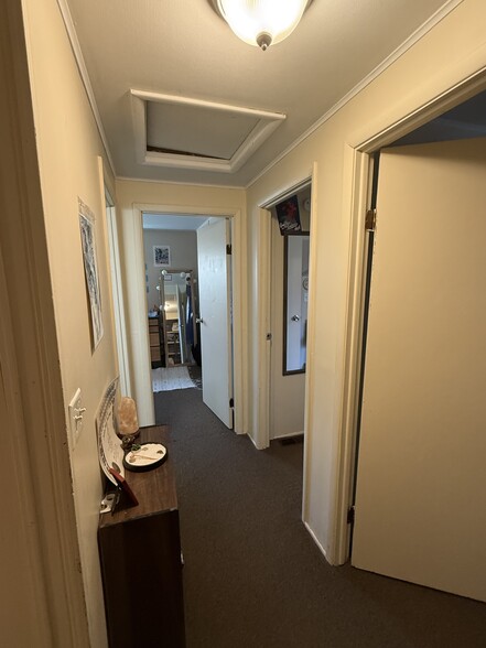 Building Photo - 2 Rorbach Ln