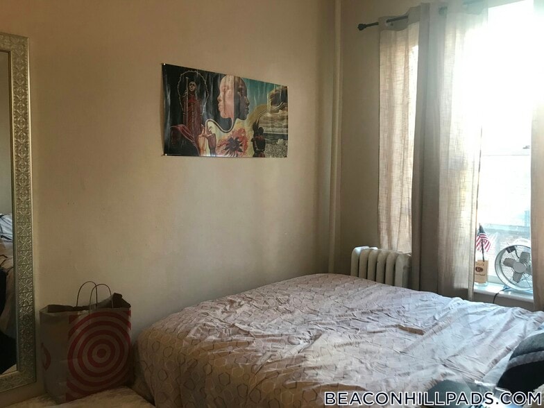 Building Photo - 70 Joy St