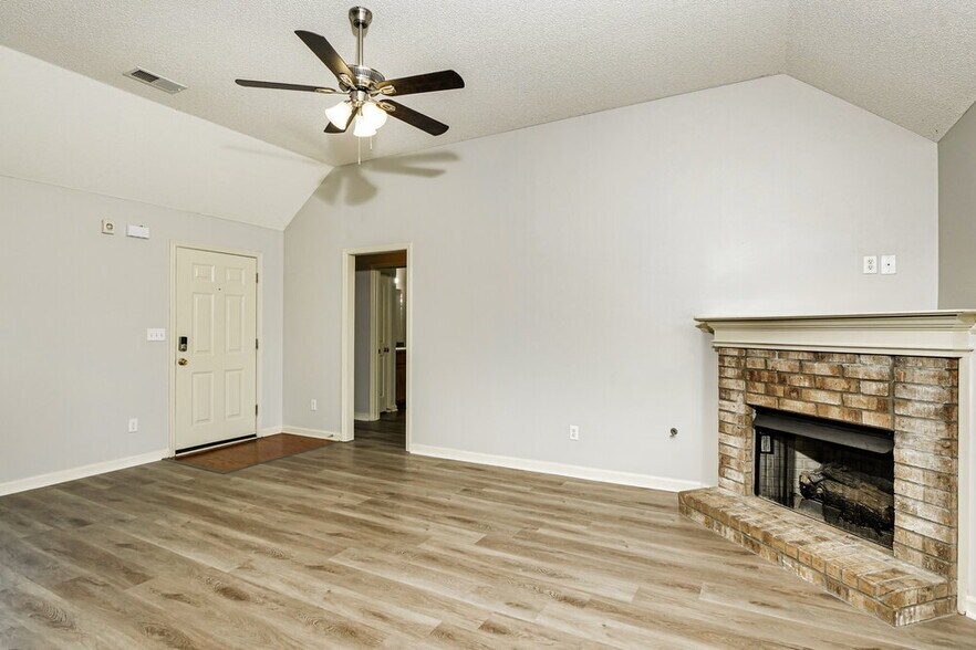 Building Photo - 10221 Adikson Dr