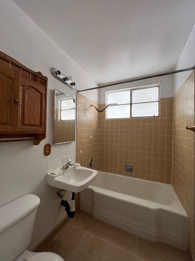 3 Bedroom 1 Bathroom House Near Schools an... 728 Belinda Ave Barstow