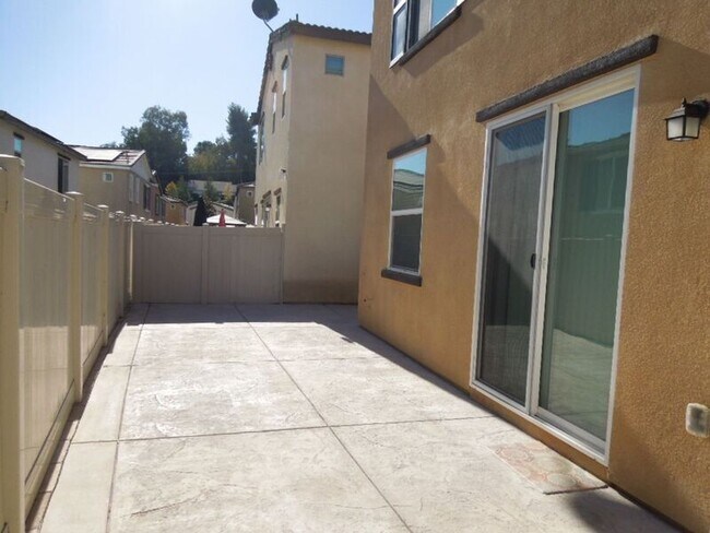 Building Photo - 42640 Indigo Pl