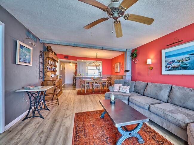 Building Photo - 10600 S Ocean Dr