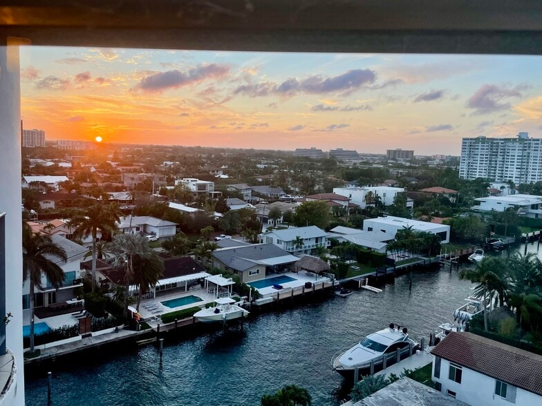 Building Photo - 11930 N Bayshore Dr