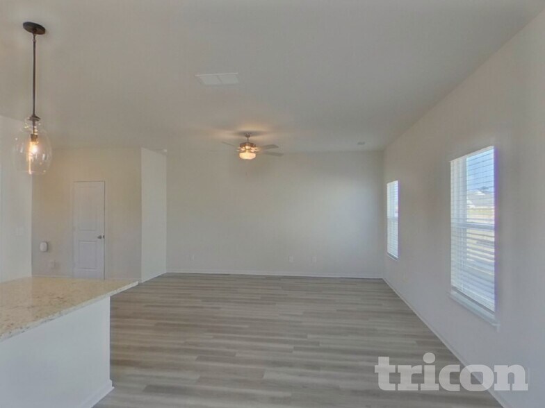 Building Photo - 130 Avondale Blvd SE