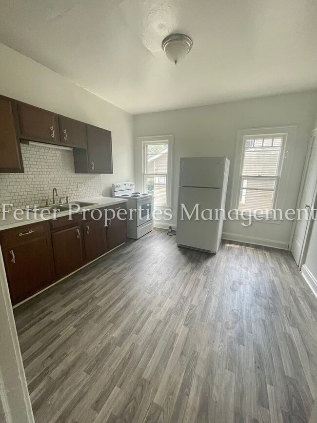 Building Photo - Spacious & Newly Renovated!!!