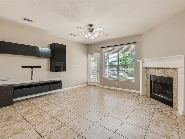 Building Photo - 210 Arrowhead Trail
