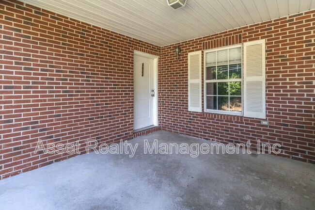 Building Photo - 4622 Ventura Dr