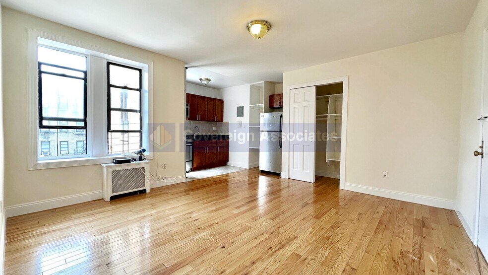 Primary Photo - 585 W 204th St