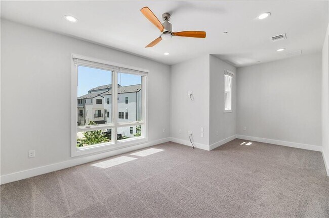 Building Photo - 4611 Unity Cir