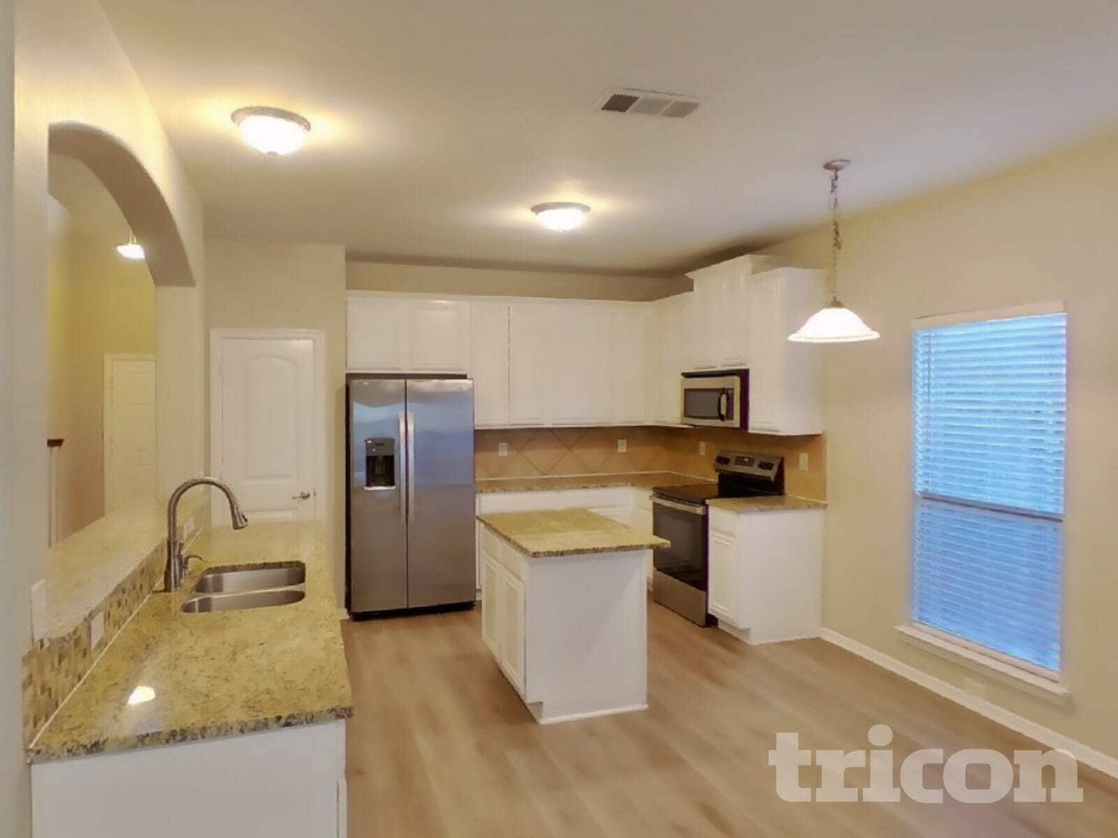 Building Photo - 511 Wolf Dr