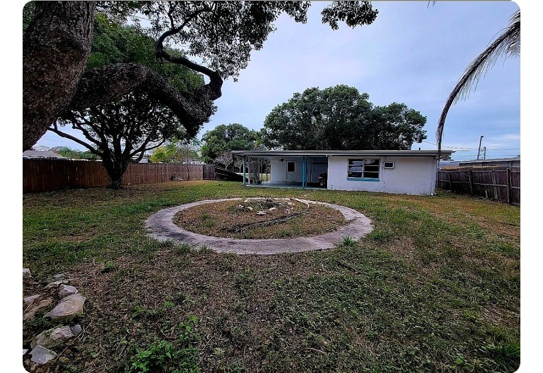 Building Photo - 4330 Kohler St
