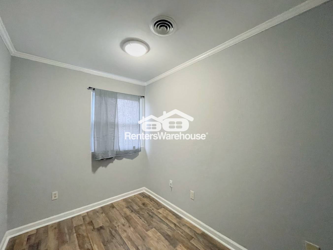 Building Photo - 1121 Elliott St