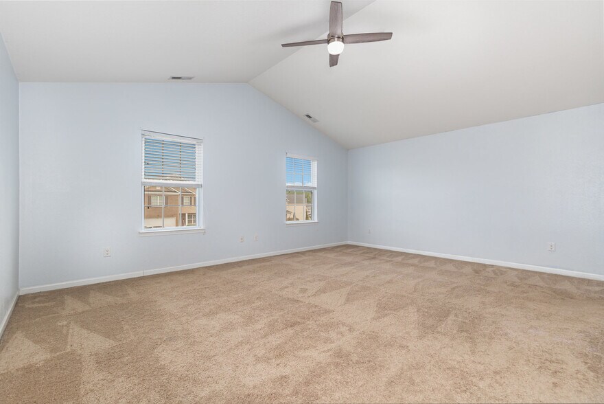 Building Photo - 486 Botanical Ct