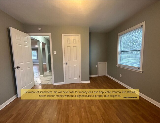 Building Photo - 1502 Trampe Ave