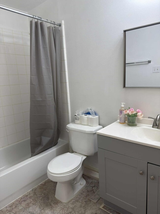 Building Photo - 17210 Valemist Ct