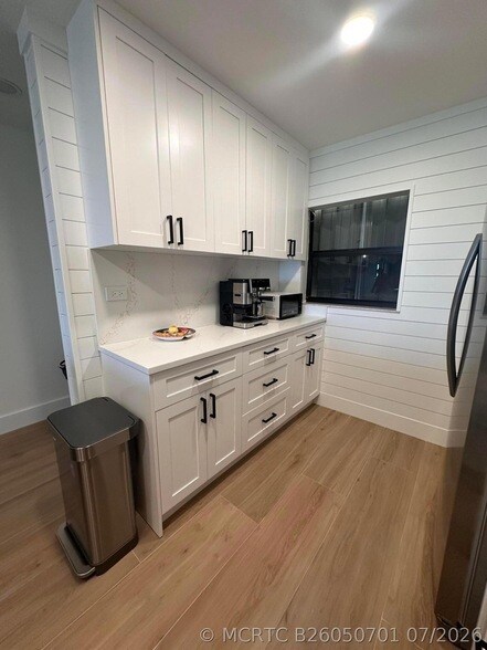 Building Photo - 7430 S Ocean Dr