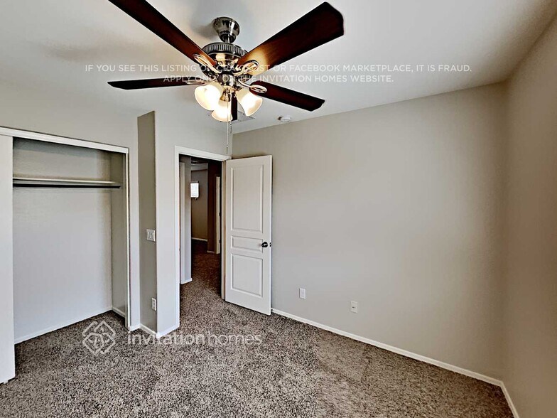Building Photo - 3761 E Flamingo Way