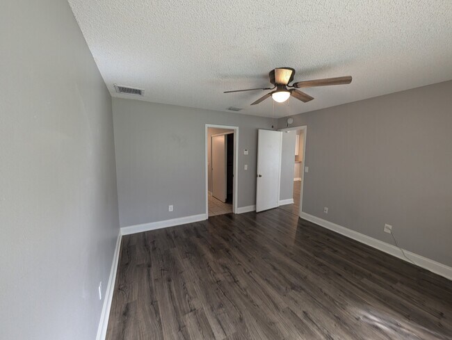 Building Photo - 7807 Amberlea Ct