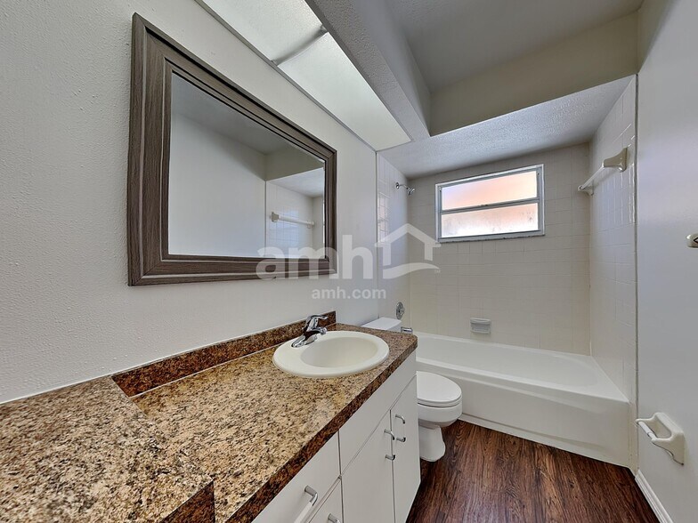 Building Photo - 6707 64th Ln E