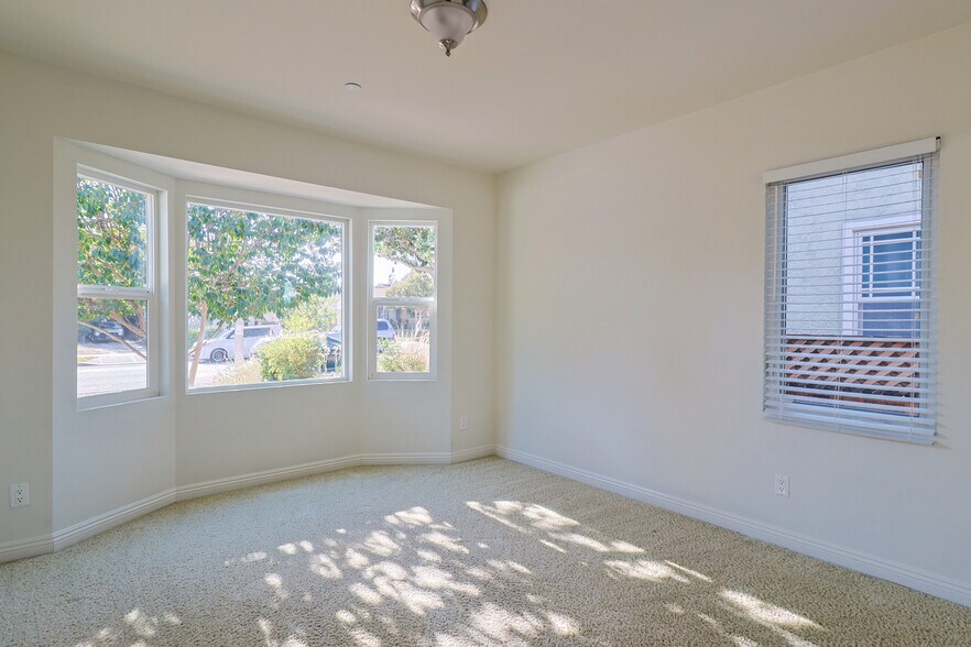 Building Photo - 844 N Lima St