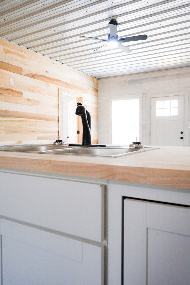 Building Photo - 64 Ted Gran Ln