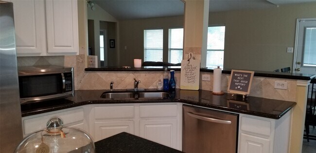 Building Photo - 8906 Aberdeen Park Dr