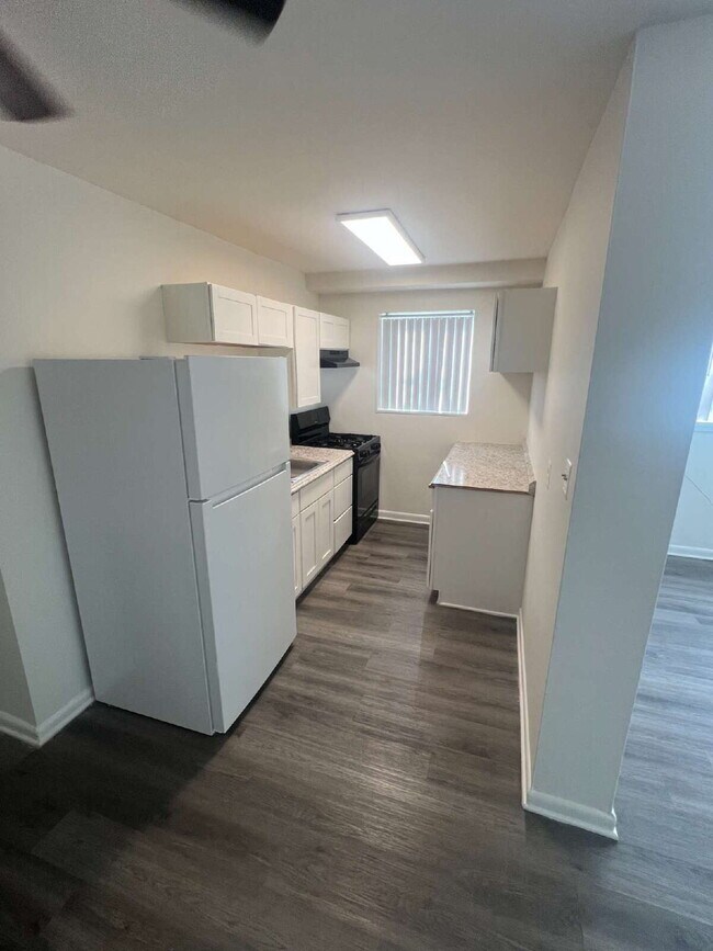 Building Photo - Charming 1 Bedroom Apartment in Woodbridge...