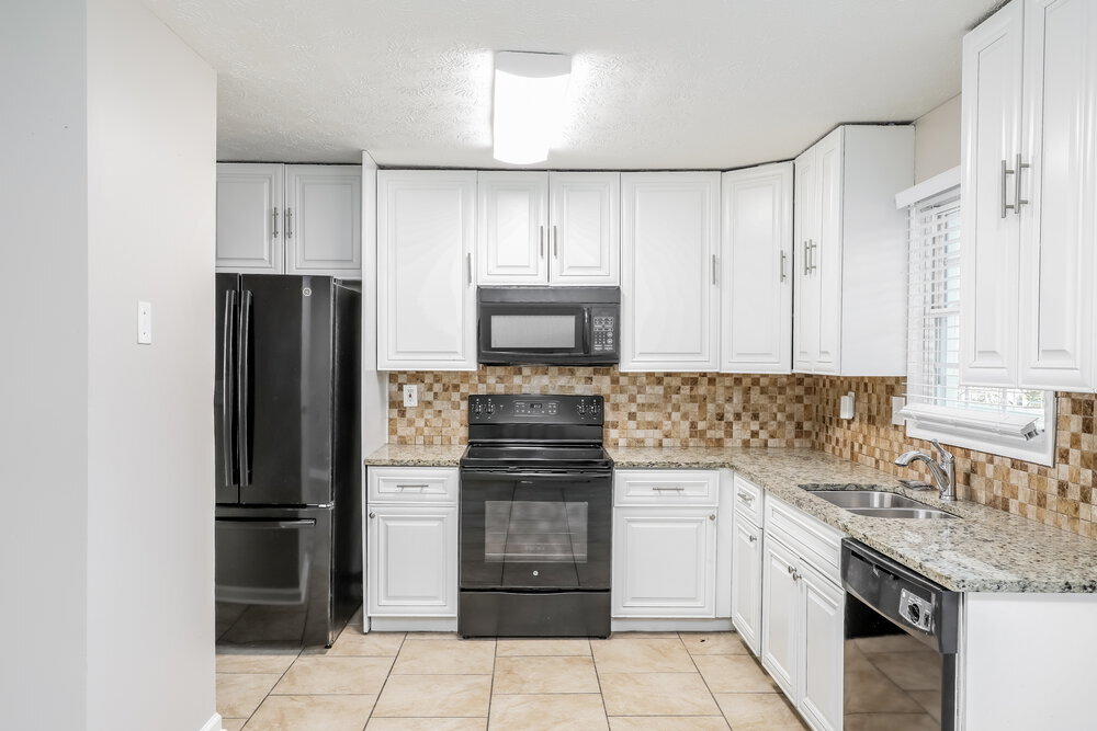 Building Photo - 4000 Chimney Ridge Way