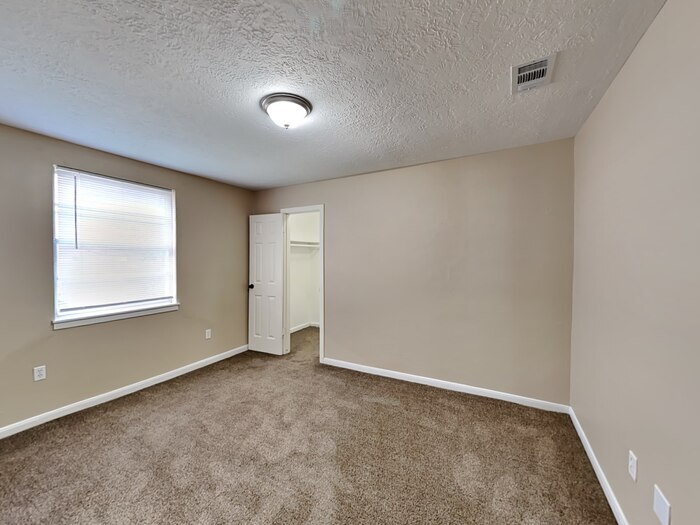 Building Photo - 407 Harold Ln